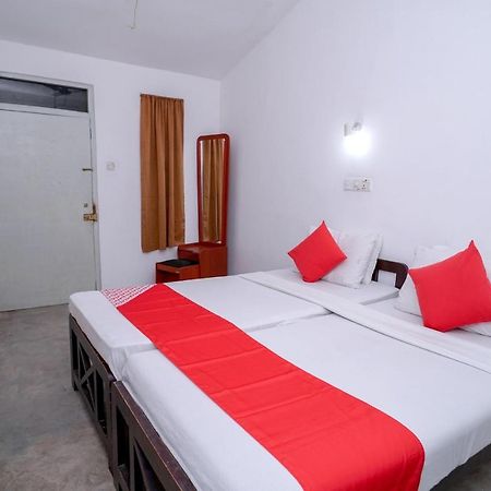 אונה ואטונה Oyo 384 Dilena Beach Resort מראה חיצוני תמונה