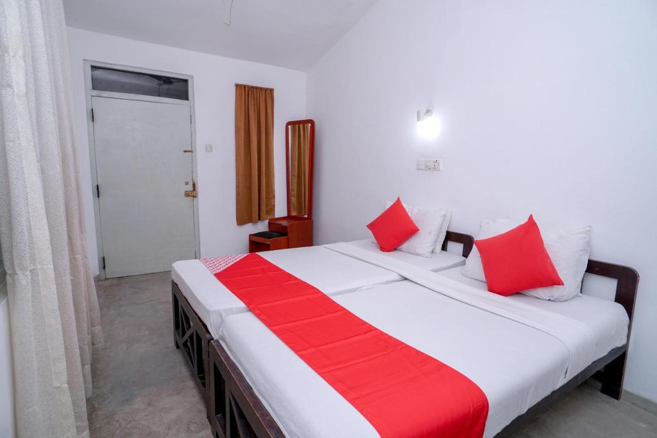 אונה ואטונה Oyo 384 Dilena Beach Resort מראה חיצוני תמונה