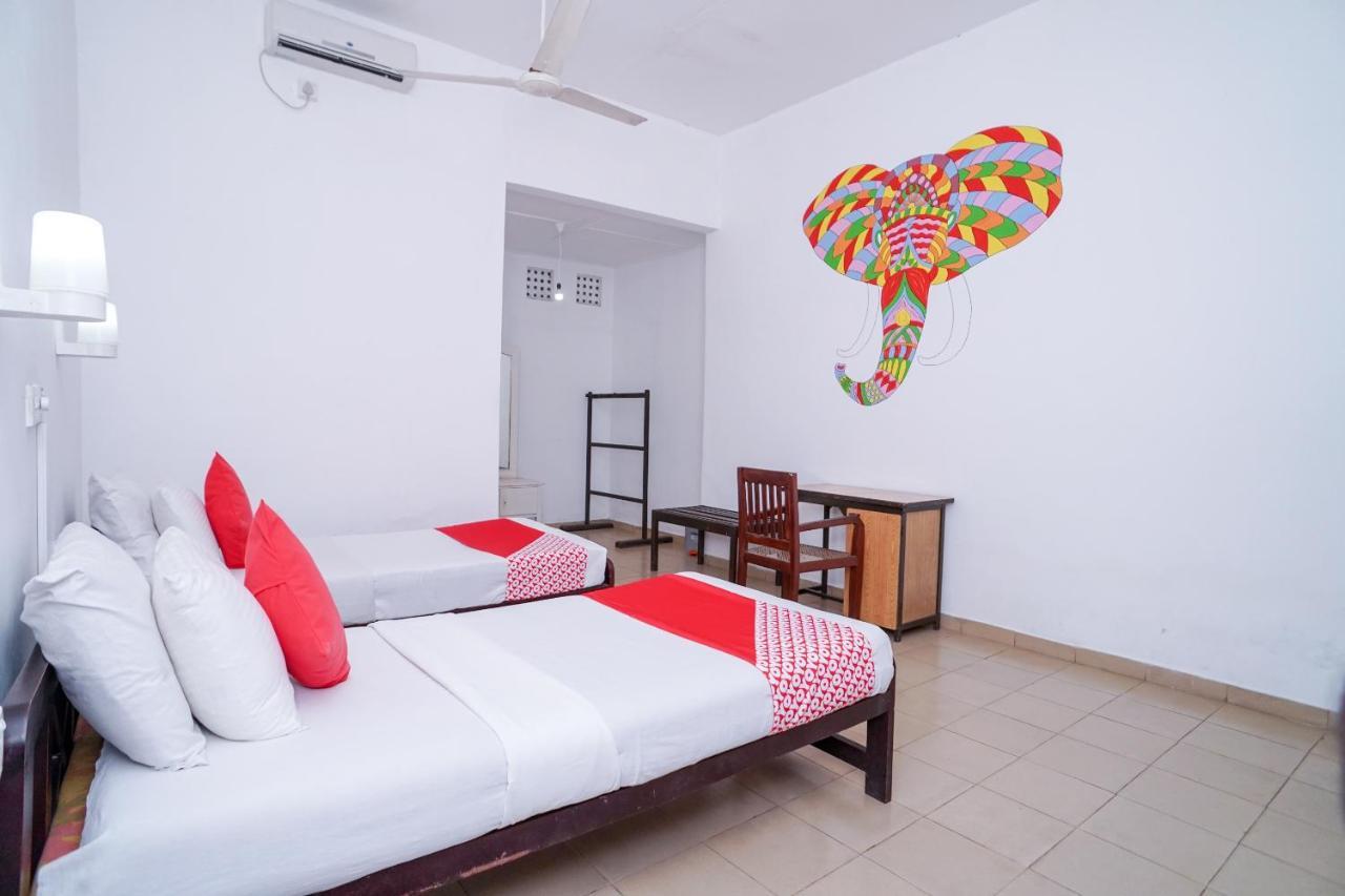 אונה ואטונה Oyo 384 Dilena Beach Resort מראה חיצוני תמונה